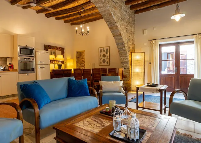 Monti Cozy Yard & Bbq Perfect For Families & Friends *