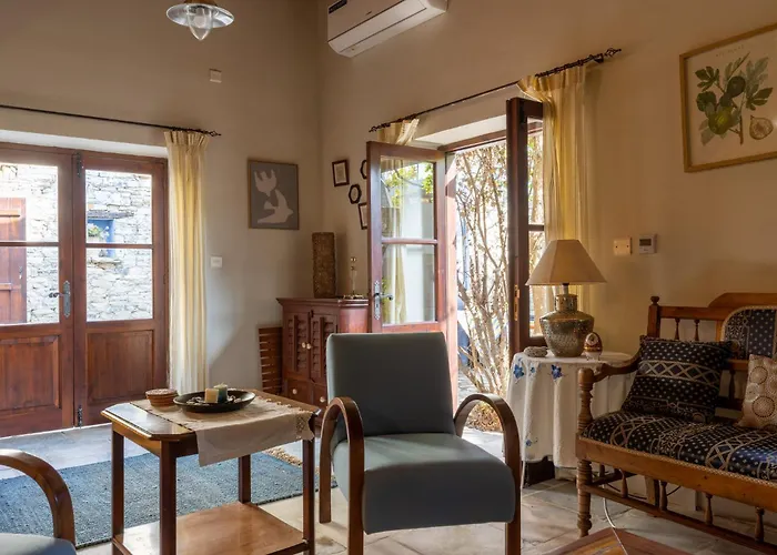 Monti Cozy Yard & Bbq Perfect For Families & Friends