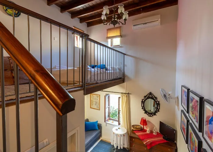 Monti Cozy Yard & Bbq Perfect For Families & Friends *