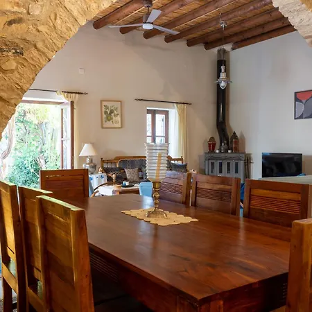Vakantiehuis Monti Cozy Yard & Bbq Perfect For Families & Friends