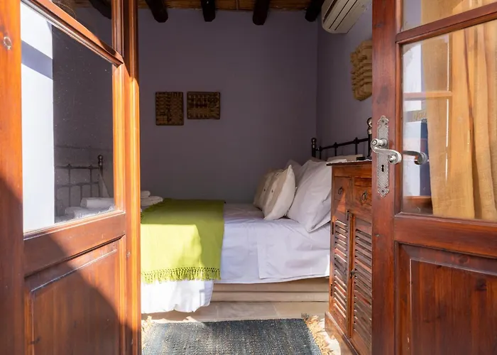 Monti Cozy Yard & Bbq Perfect For Families & Friends Kato Lefkara