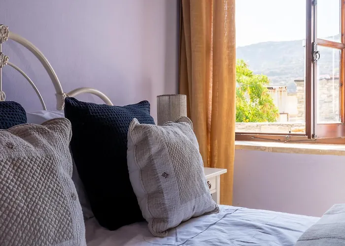 Monti Cozy Yard & Bbq Perfect For Families & Friends * Kato Lefkara